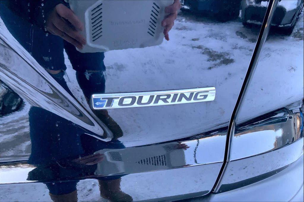 used 2020 Honda CR-V car, priced at $27,824