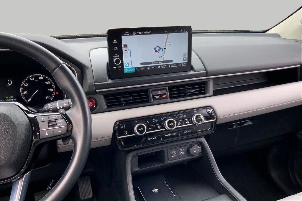 used 2025 Honda Pilot car, priced at $44,390