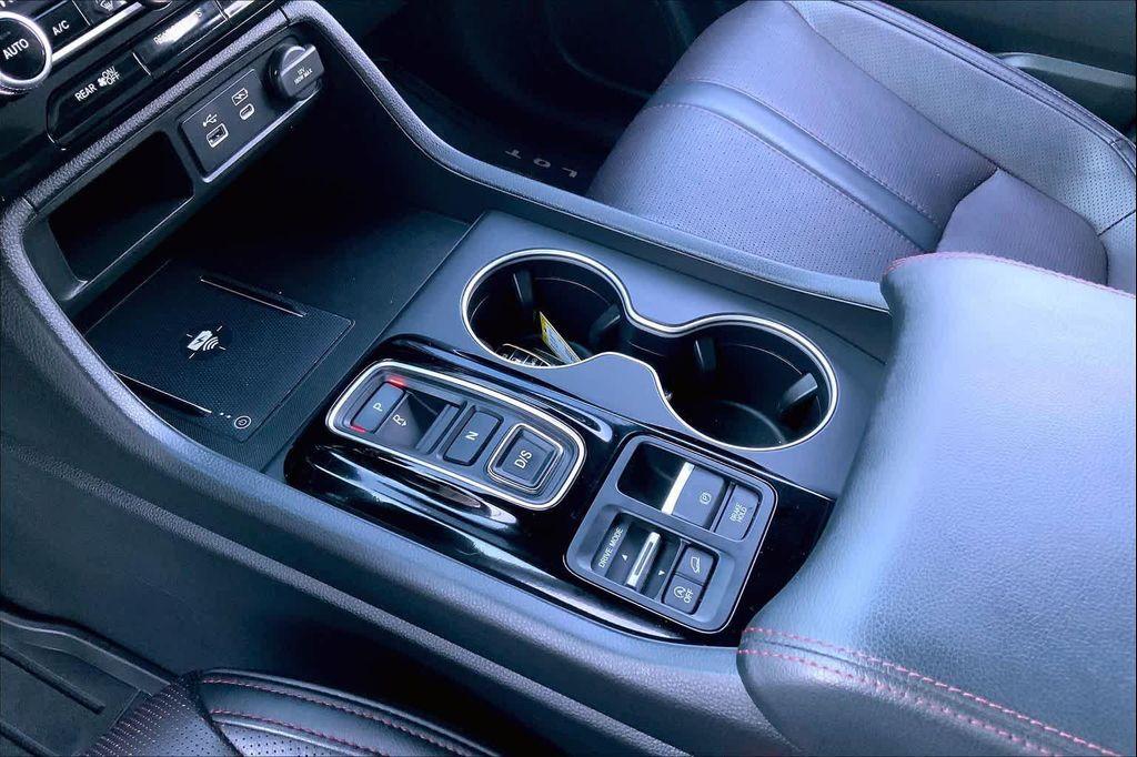 used 2025 Honda Pilot car, priced at $44,995