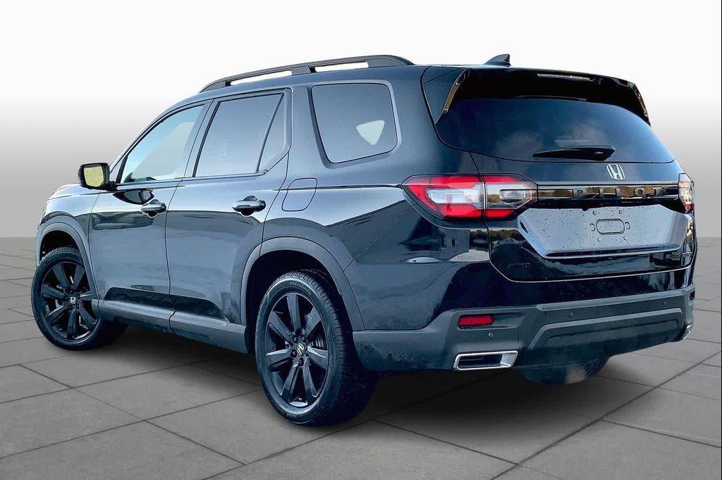 used 2025 Honda Pilot car, priced at $44,995
