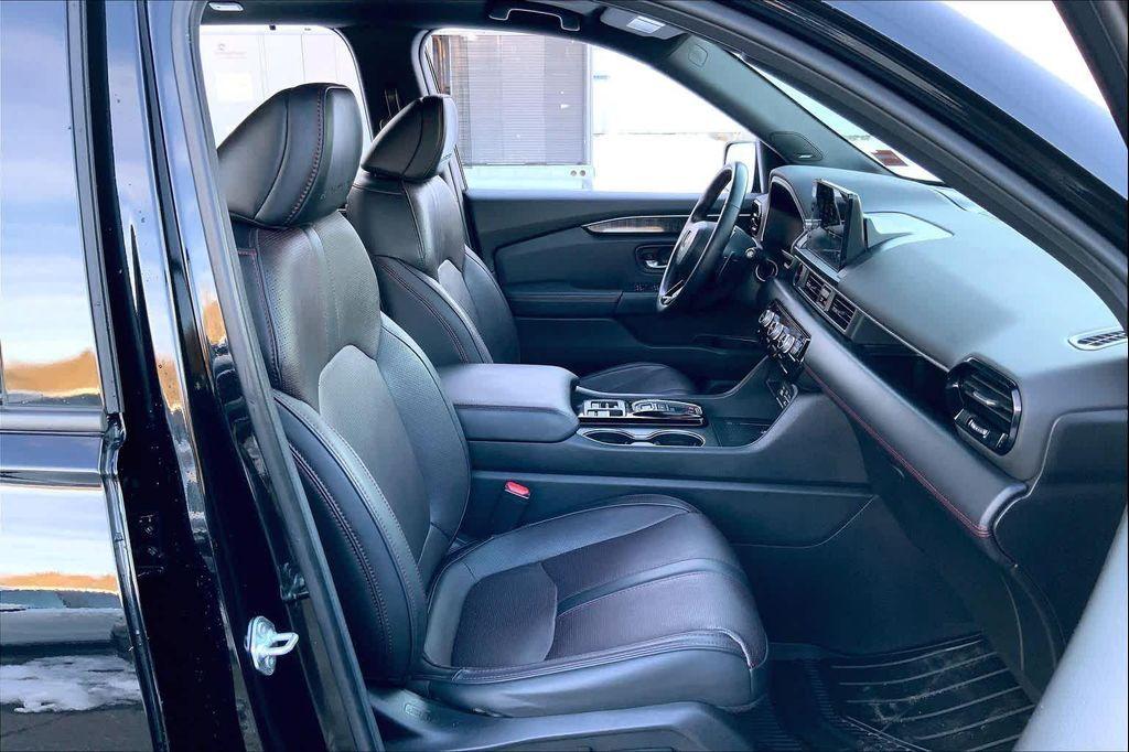 used 2025 Honda Pilot car, priced at $44,995
