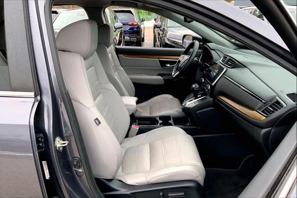 used 2017 Honda CR-V car, priced at $19,317