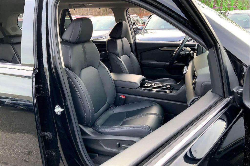 used 2023 Honda Pilot car, priced at $39,476