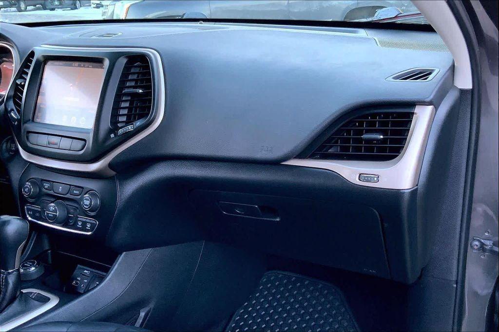 used 2014 Jeep Cherokee car, priced at $11,333