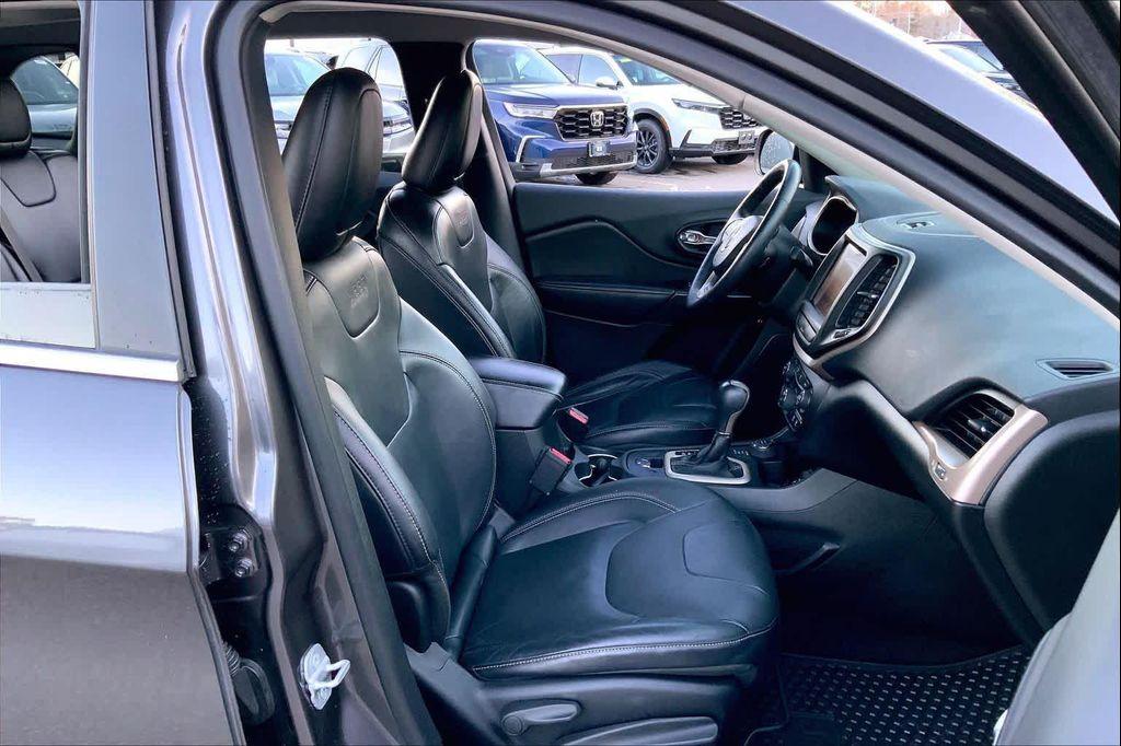 used 2014 Jeep Cherokee car, priced at $11,333