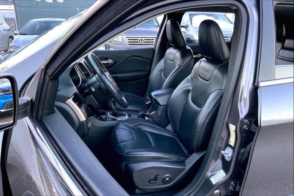 used 2014 Jeep Cherokee car, priced at $11,333