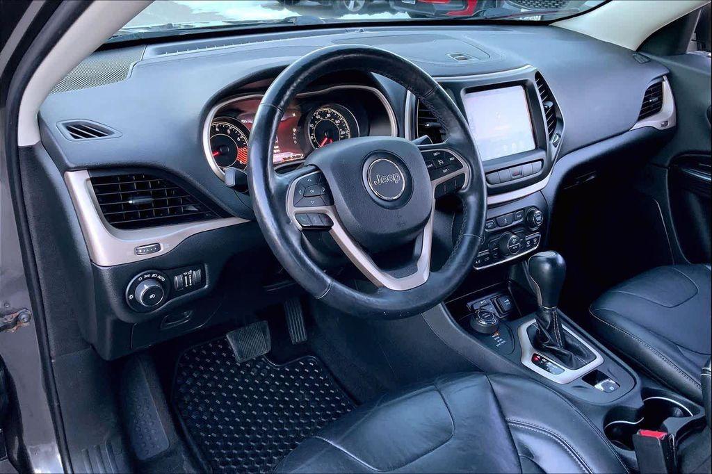 used 2014 Jeep Cherokee car, priced at $11,333