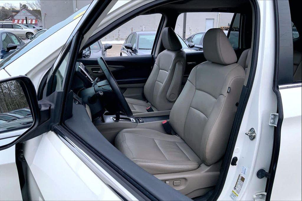 used 2016 Honda Pilot car, priced at $12,538