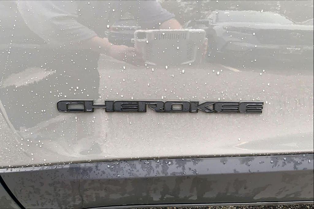used 2023 Jeep Cherokee car, priced at $24,189