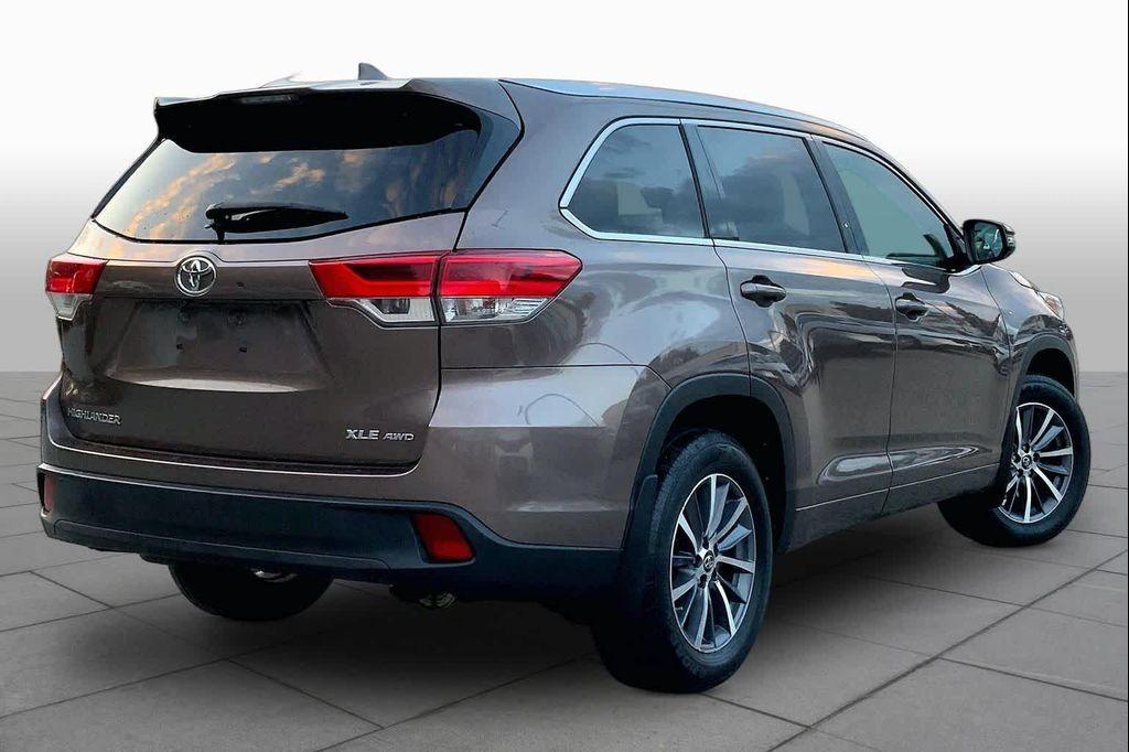 used 2017 Toyota Highlander car, priced at $13,390