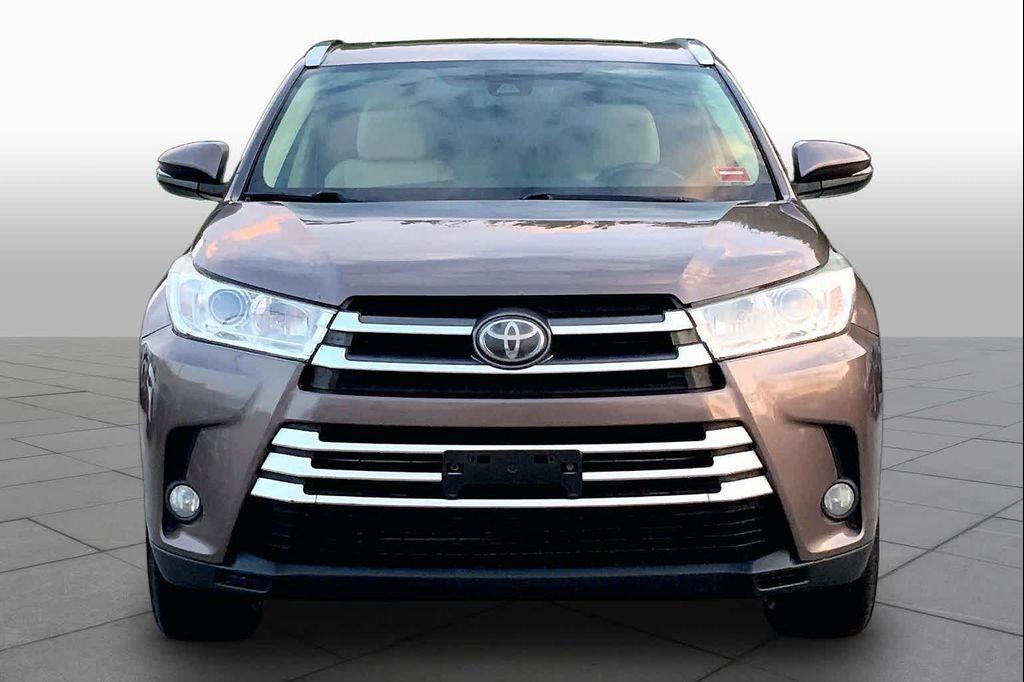 used 2017 Toyota Highlander car, priced at $13,390