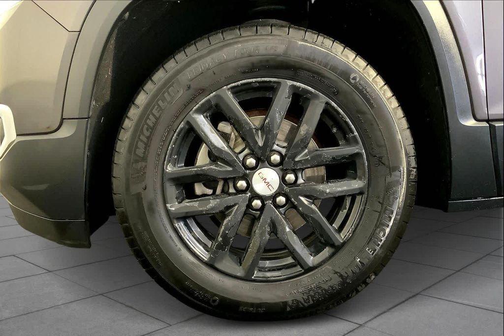 used 2018 GMC Acadia car, priced at $19,569