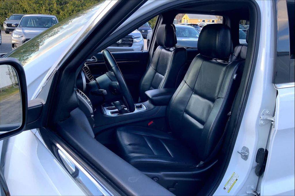 used 2019 Jeep Grand Cherokee car, priced at $19,664