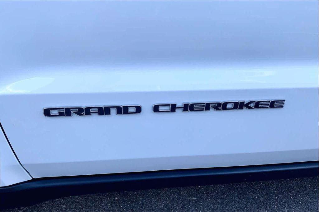 used 2019 Jeep Grand Cherokee car, priced at $19,664