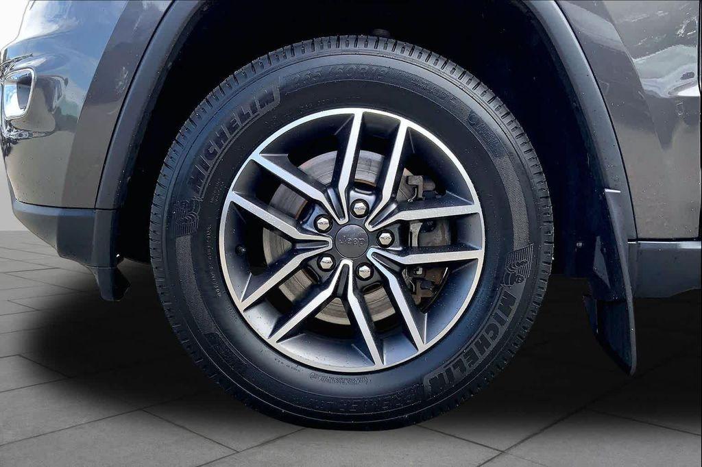 used 2021 Jeep Grand Cherokee car, priced at $24,090