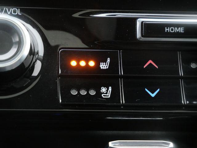 used 2021 Toyota Highlander Hybrid car, priced at $34,697