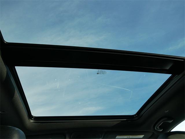 used 2022 Cadillac XT5 car, priced at $33,997