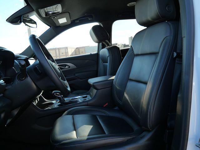 used 2023 Chevrolet Traverse car, priced at $27,997
