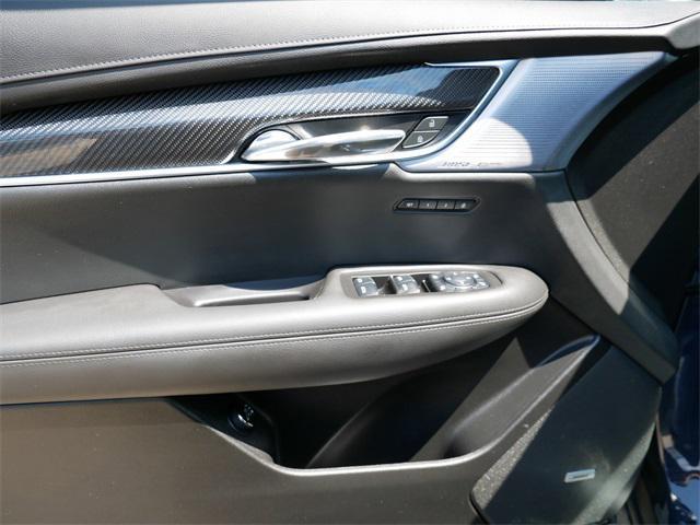 used 2024 Cadillac XT6 car, priced at $45,979