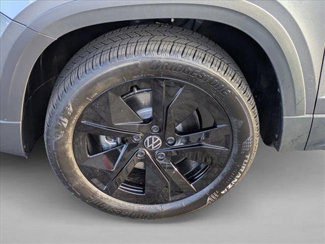 new 2026 Volkswagen Taos car, priced at $31,426