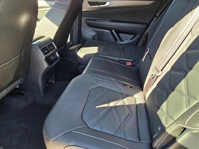 new 2026 Volkswagen Atlas Cross Sport car, priced at $43,117