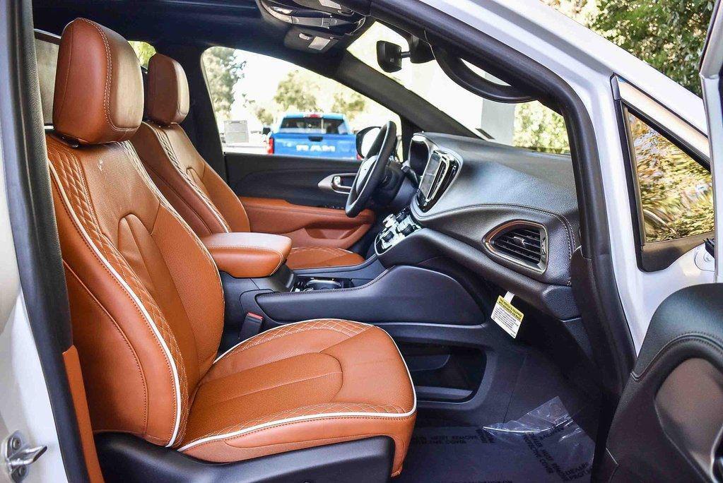 new 2026 Chrysler Pacifica car, priced at $56,450