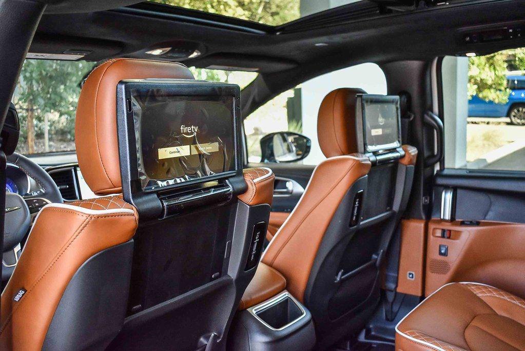 new 2026 Chrysler Pacifica car, priced at $56,450