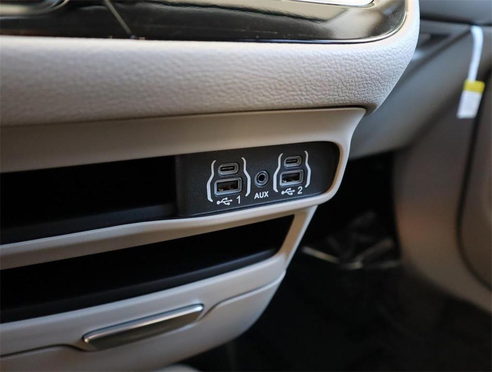 used 2023 Chrysler Pacifica Hybrid car, priced at $38,995