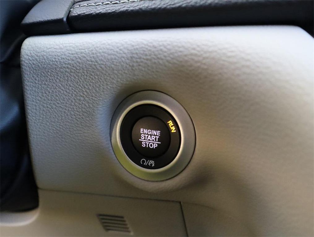 used 2023 Chrysler Pacifica Hybrid car, priced at $38,995