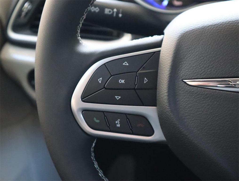 used 2023 Chrysler Pacifica Hybrid car, priced at $38,995