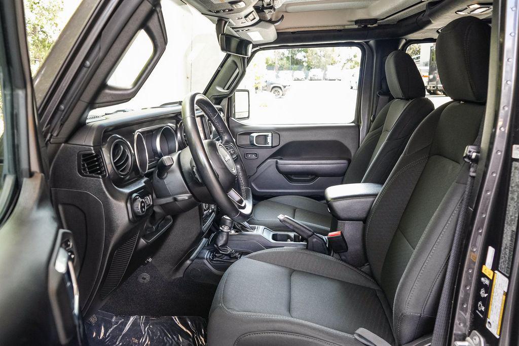 used 2022 Jeep Gladiator car, priced at $34,500