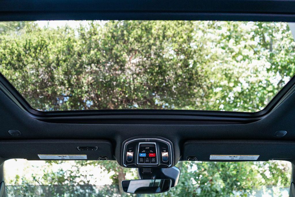 new 2026 Jeep Grand Wagoneer car, priced at $86,265