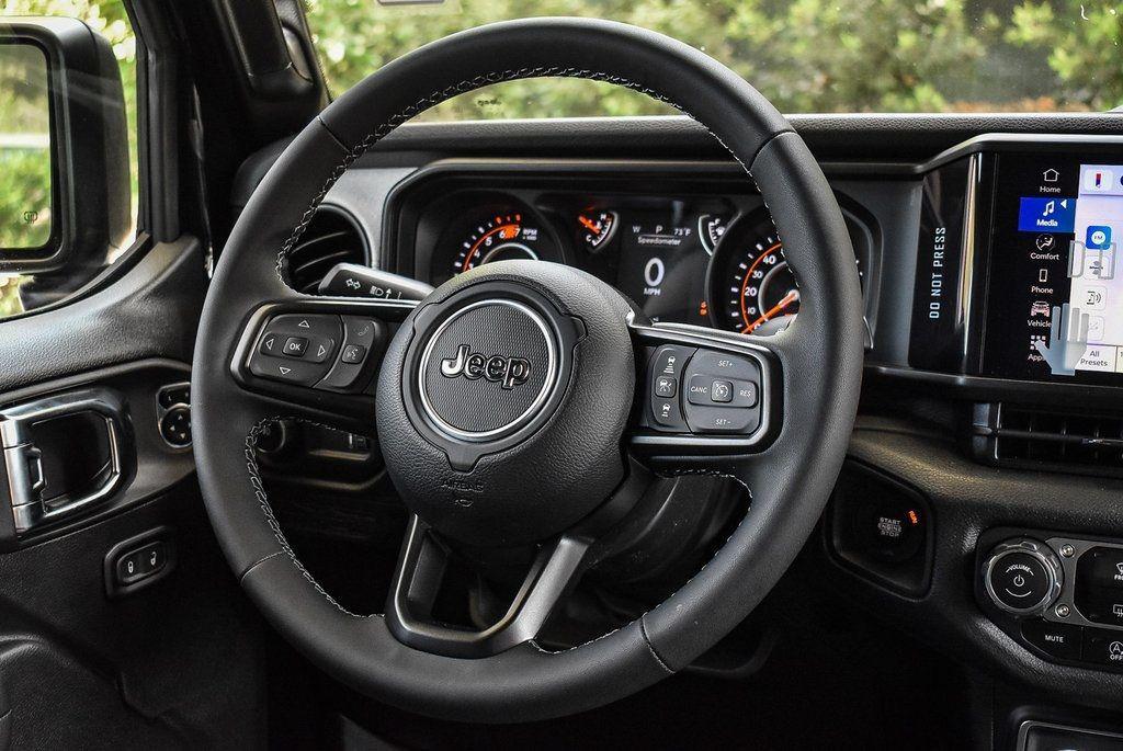 new 2025 Jeep Wrangler car, priced at $42,995