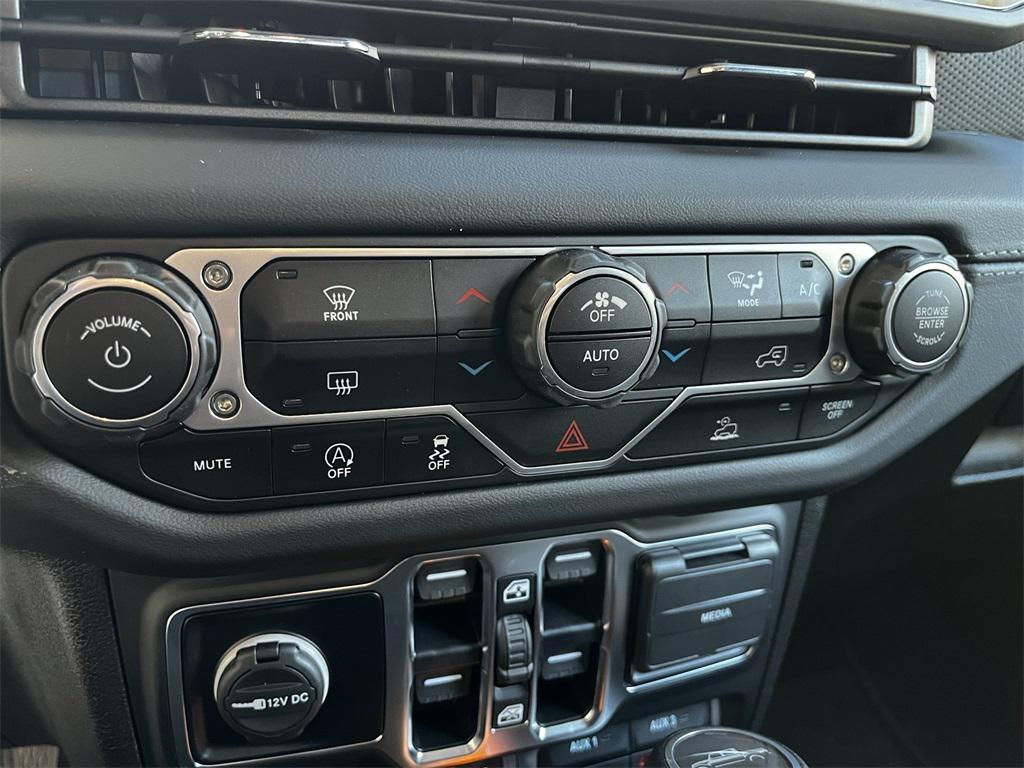 new 2025 Jeep Gladiator car, priced at $46,150