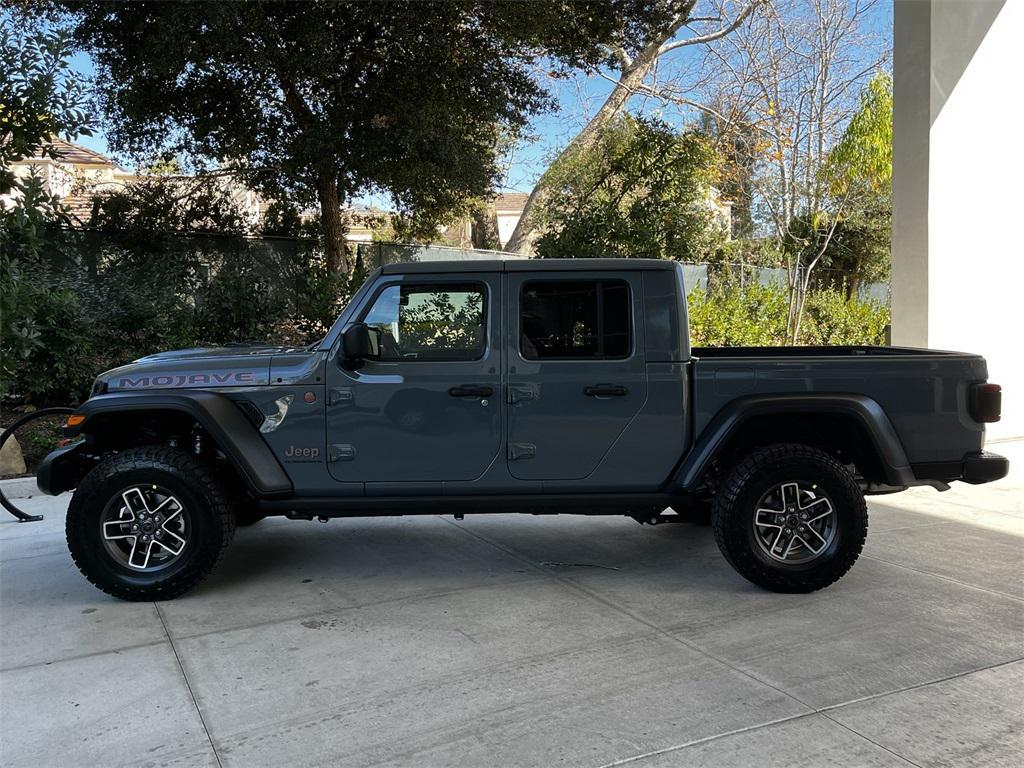 new 2025 Jeep Gladiator car, priced at $46,150