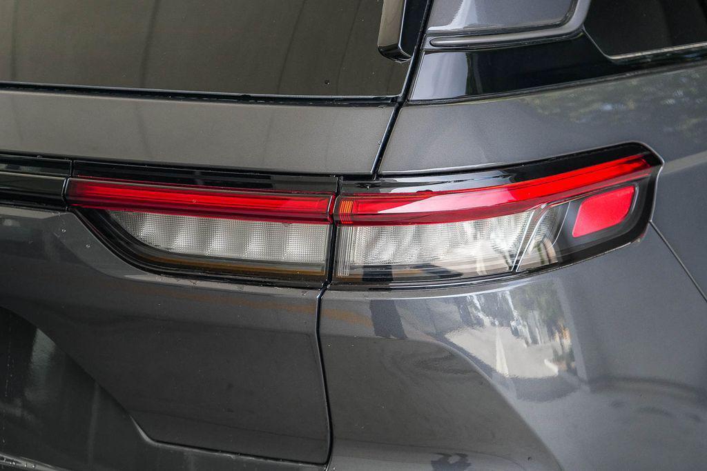 new 2026 Jeep Grand Cherokee car, priced at $44,165