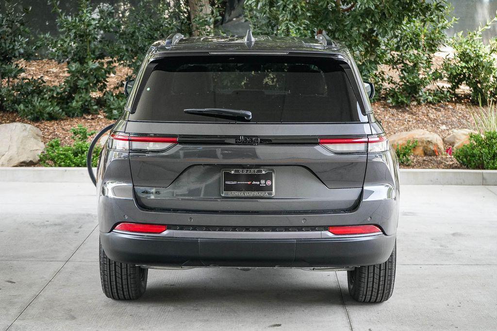 new 2026 Jeep Grand Cherokee car, priced at $44,165