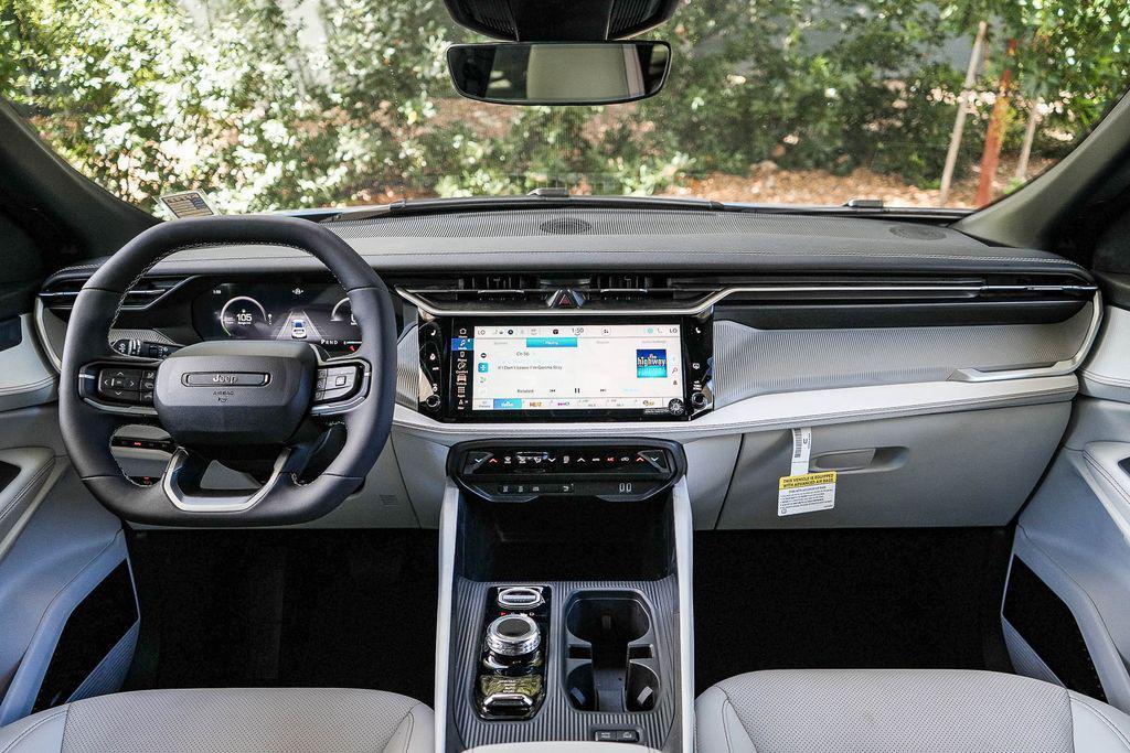 new 2026 Jeep Cherokee car, priced at $39,300
