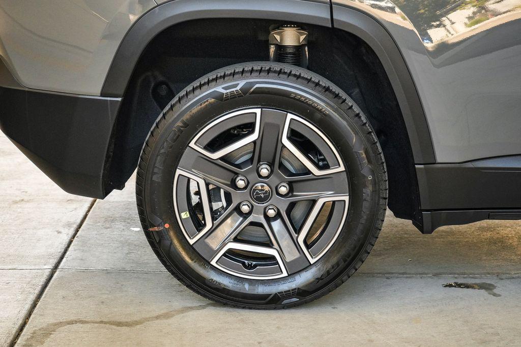 new 2026 Jeep Cherokee car, priced at $40,810