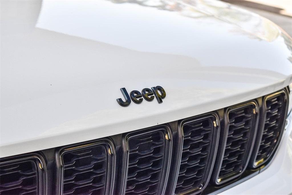 used 2024 Jeep Grand Cherokee L car, priced at $29,995