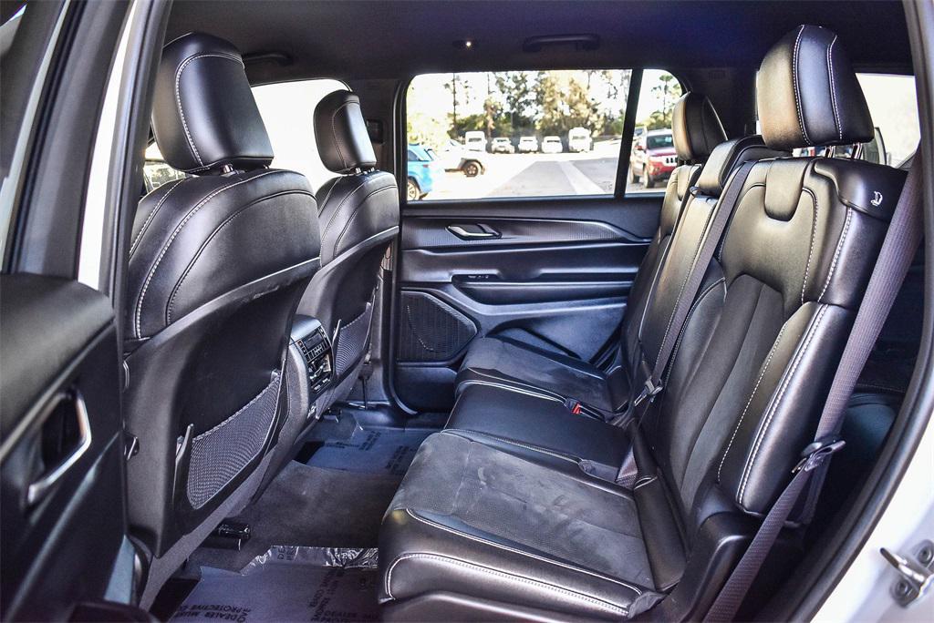 used 2024 Jeep Grand Cherokee L car, priced at $29,995