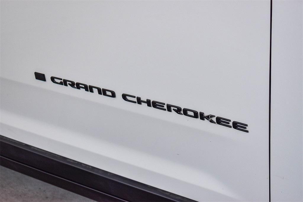 used 2024 Jeep Grand Cherokee L car, priced at $29,995