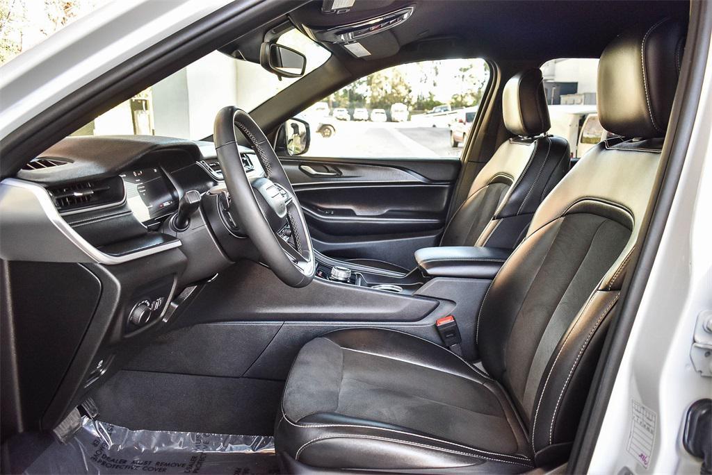 used 2024 Jeep Grand Cherokee L car, priced at $29,995