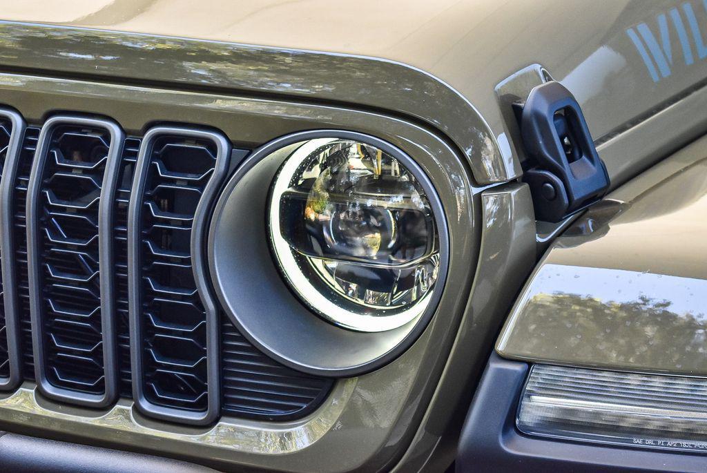 new 2026 Jeep Gladiator car, priced at $51,695