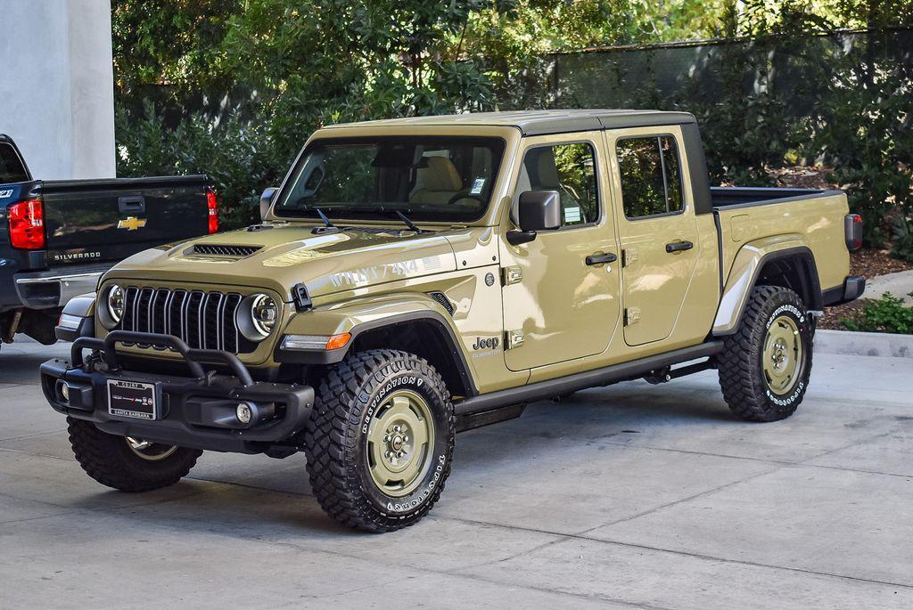 new 2026 Jeep Gladiator car, priced at $51,695