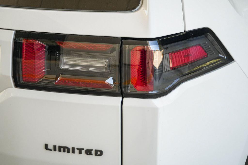 new 2026 Jeep Cherokee car, priced at $41,710