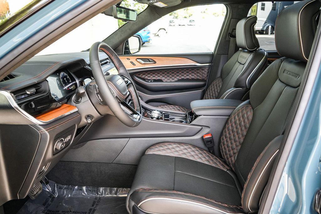 new 2026 Jeep Grand Cherokee car, priced at $62,946
