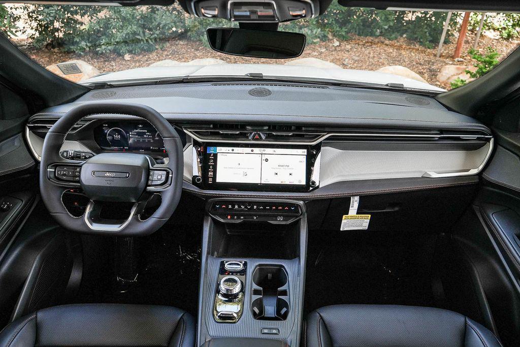 new 2026 Jeep Cherokee car, priced at $39,720