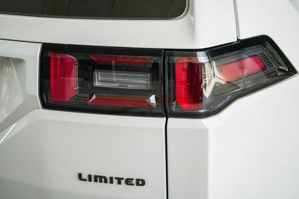 new 2026 Jeep Cherokee car, priced at $39,720