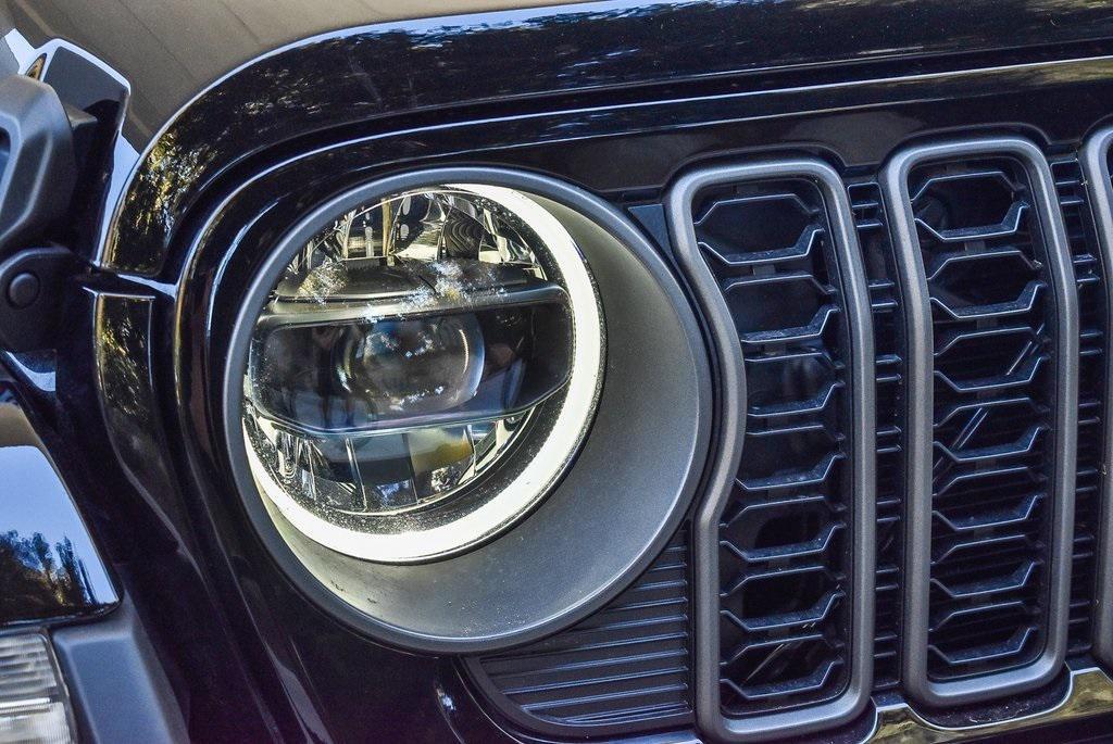 new 2026 Jeep Gladiator car, priced at $47,945